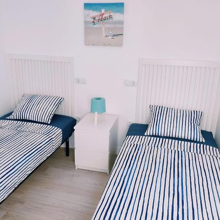 Charming Apartment In Alicante Near The Sea & City Center Bagian luar foto