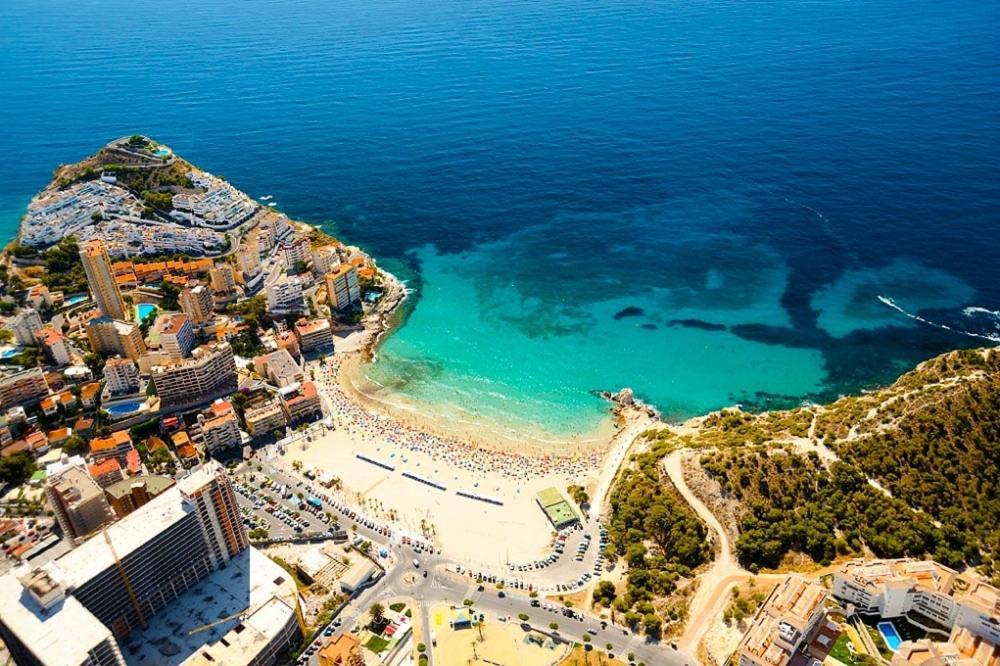 Charming Apartment In Alicante Near The Sea & City Center Bagian luar foto