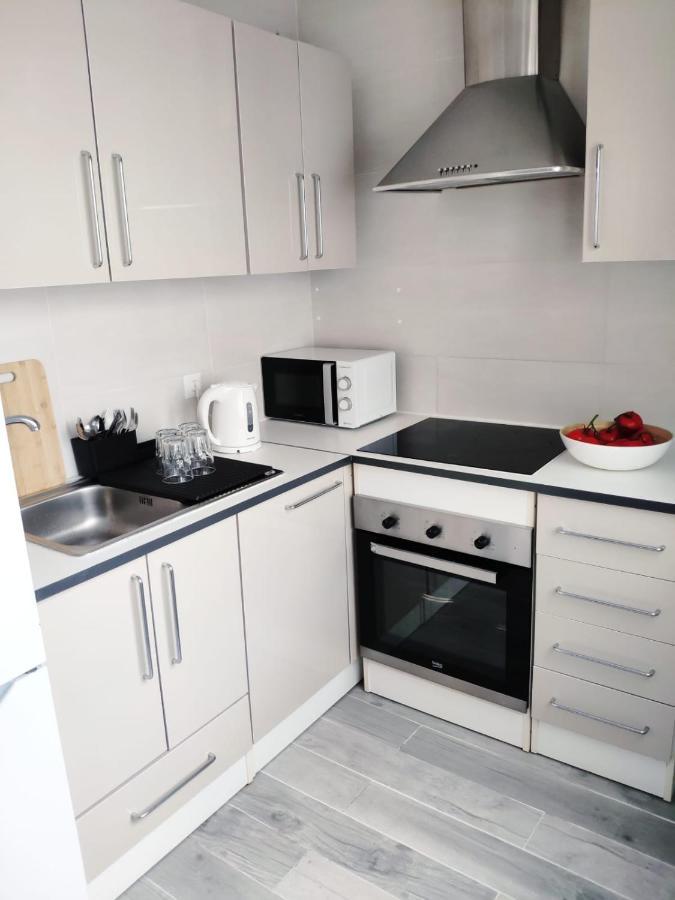 Charming Apartment In Alicante Near The Sea & City Center Bagian luar foto